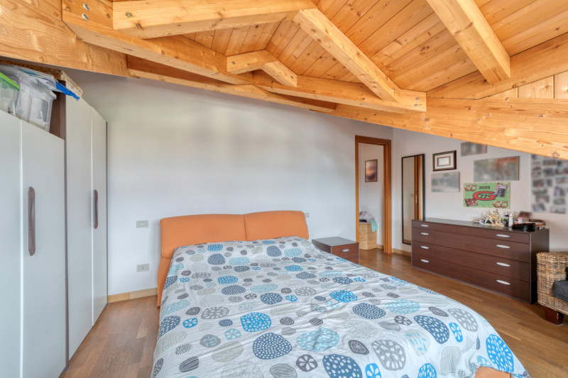 Nel cuore di Saccolongo, a pochi passi dalla chiesa e dai principali servizi del paese, proponiam...