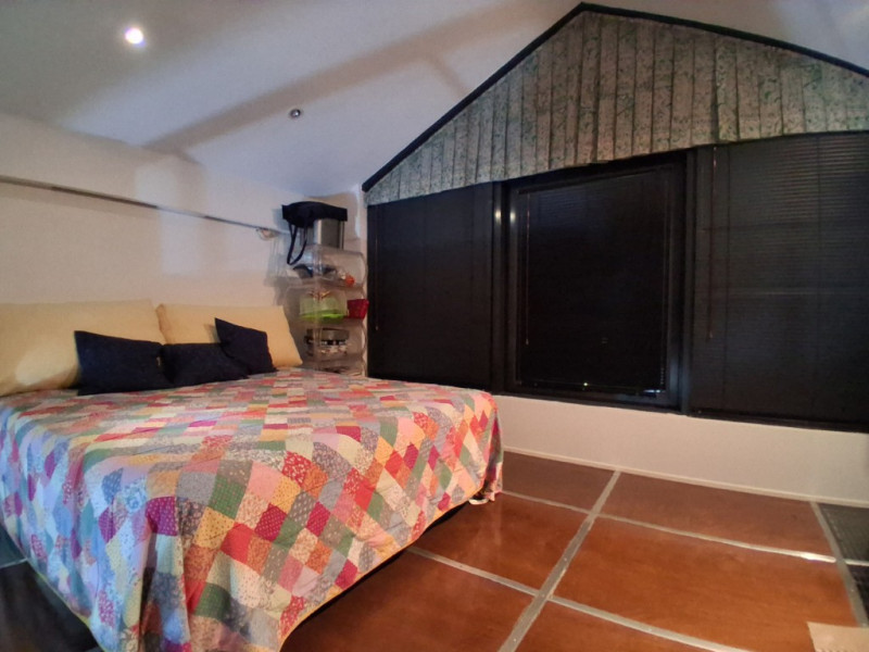 In Viale Trieste, una delle zone più servite e richieste di Vicenza, proniamo un immobile unico n...