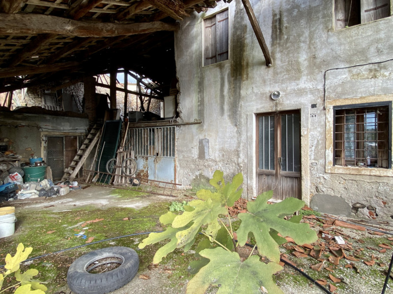 Brendola. In località Pedocchio proponiamo in vendita un annesso rustico con grande potenzialità ...