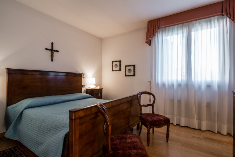 Albignasego zona Ferri, proponiamo una splendida villa singola in perfette condizioni, situata in...