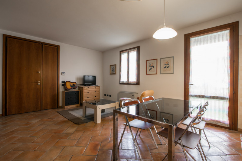 Albignasego zona Ferri, proponiamo una splendida villa singola in perfette condizioni, situata in...