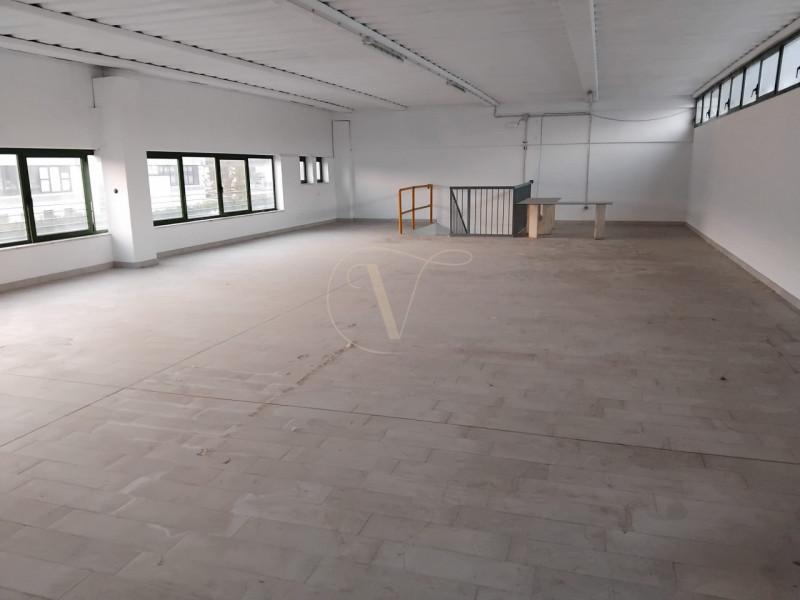 ZUGLIANO: LABORATORIO / MAGAZZINO DI MQ. 250 SU DUE LIVELLI.

Affittasi ampio laboratorio, ideale...