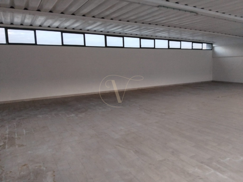 ZUGLIANO: LABORATORIO / MAGAZZINO DI MQ. 250 SU DUE LIVELLI.

Affittasi ampio laboratorio, ideale...