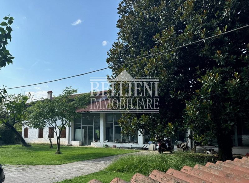 ANCONETTA- Scopri questa straordinaria opportunità di acquisto nel cuore della tranquilla zona di...