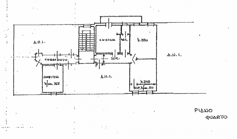 In zona residenziale, proponiamo in vendita un midi appartamento dagli spazi ben distribuiti, sit...