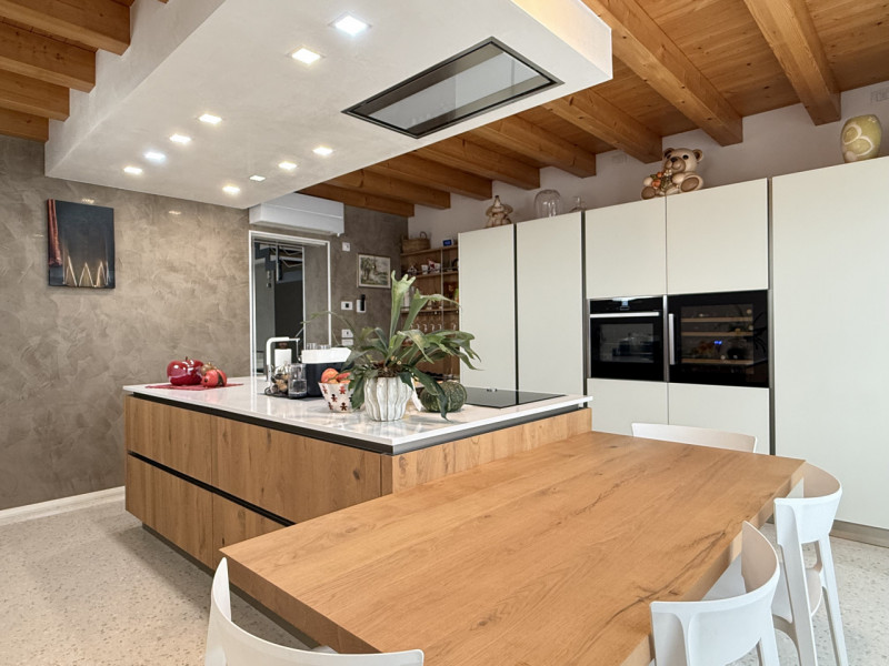 ODERZO - (TV) 
Modernità, luce, armonia! A pochi minuti dal cuore del centro storico di Oderzo, p...