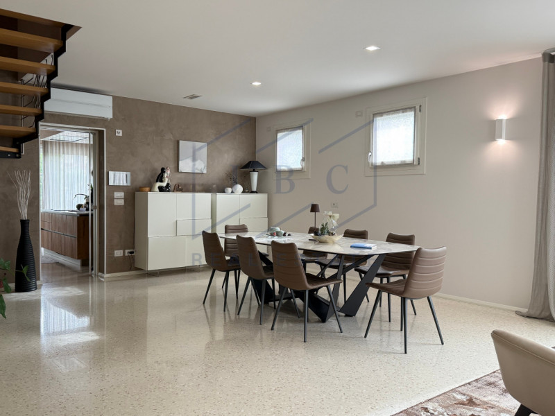 ODERZO - (TV) 
Modernità, luce, armonia! A pochi minuti dal cuore del centro storico di Oderzo, p...