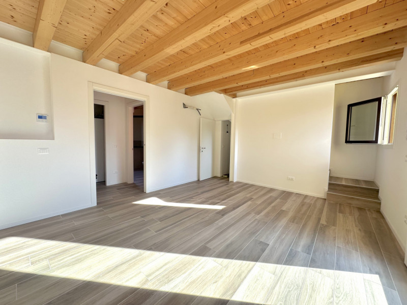 Brusegana. Euro 375.000 prezzo non trattabile. Casa schiera, su 2 livelli. 
Classe A4, ep 26,16 k...