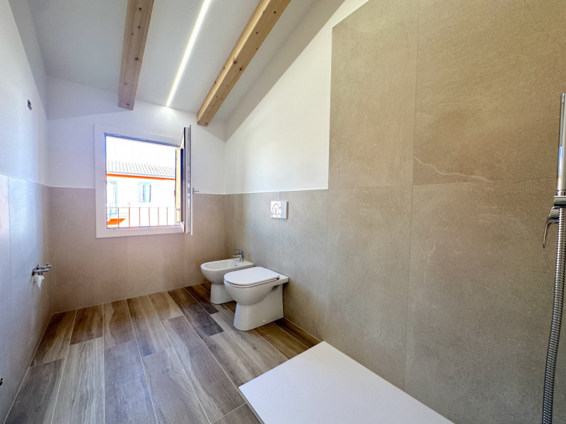 Brusegana. Euro 375.000 prezzo non trattabile. Casa schiera, su 2 livelli. 
Classe A4, ep 26,16 k...