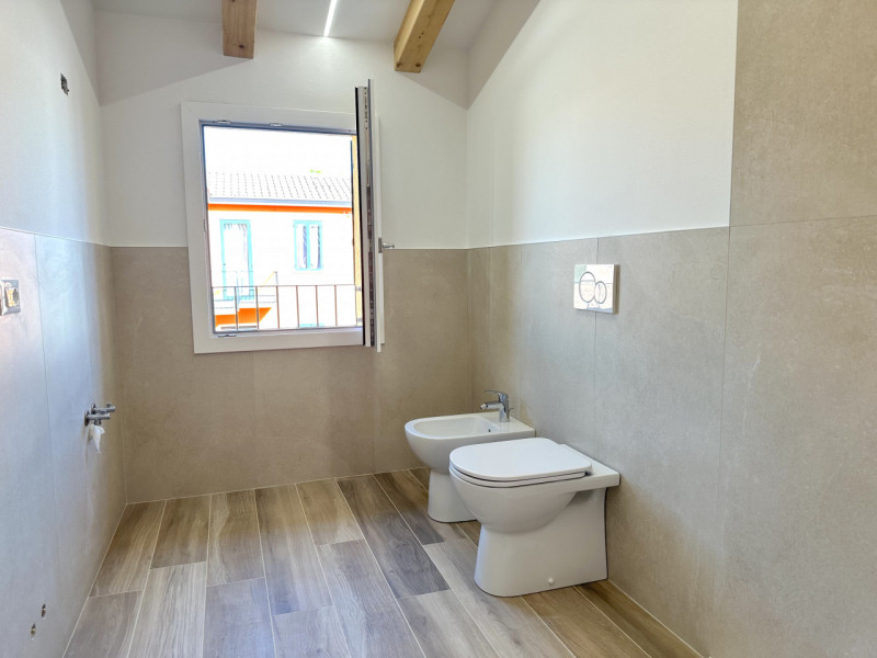 Brusegana. Euro 375.000 prezzo non trattabile. Casa schiera, su 2 livelli. 
Classe A4, ep 26,16 k...