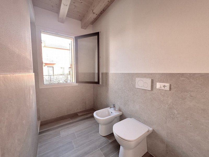 Brusegana. Euro 375.000 prezzo non trattabile. Casa schiera, su 2 livelli. 
Classe A4, ep 26,16 k...