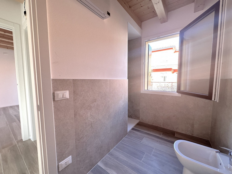 Brusegana. Euro 375.000 prezzo non trattabile. Casa schiera, su 2 livelli. 
Classe A4, ep 26,16 k...