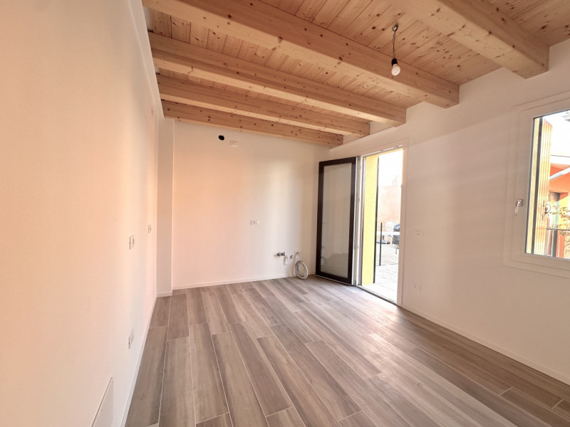 Brusegana. Euro 375.000 prezzo non trattabile. Casa schiera, su 2 livelli. 
Classe A4, ep 26,16 k...