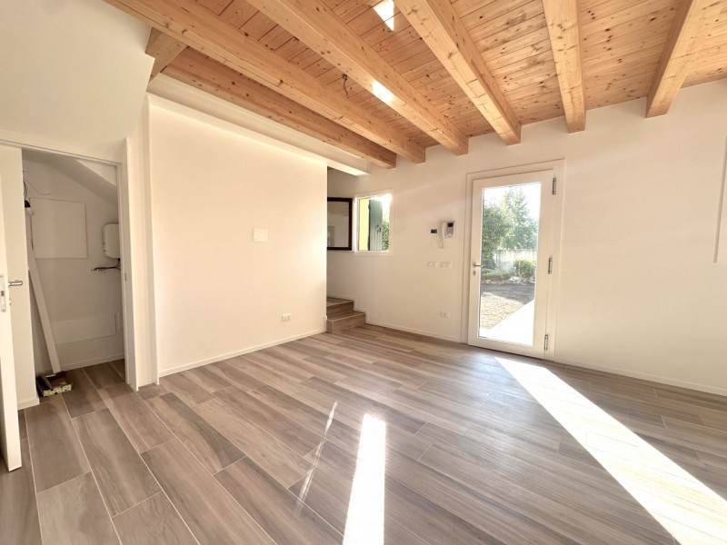 Brusegana. Euro 375.000 prezzo non trattabile. Casa schiera, su 2 livelli. 
Classe A4, ep 26,16 k...