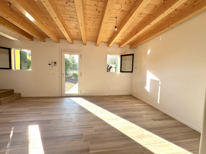 Brusegana. Euro 375.000 prezzo non trattabile. Casa schiera, su 2 livelli. 
Classe A4, ep 26,16 k...