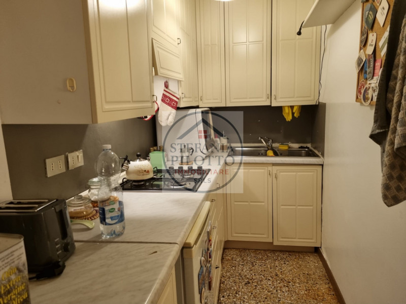 Adiacenze via San Francesco- Stefania Pilotto Immobiliare propone in vendita trilocale di 70 mq c...
