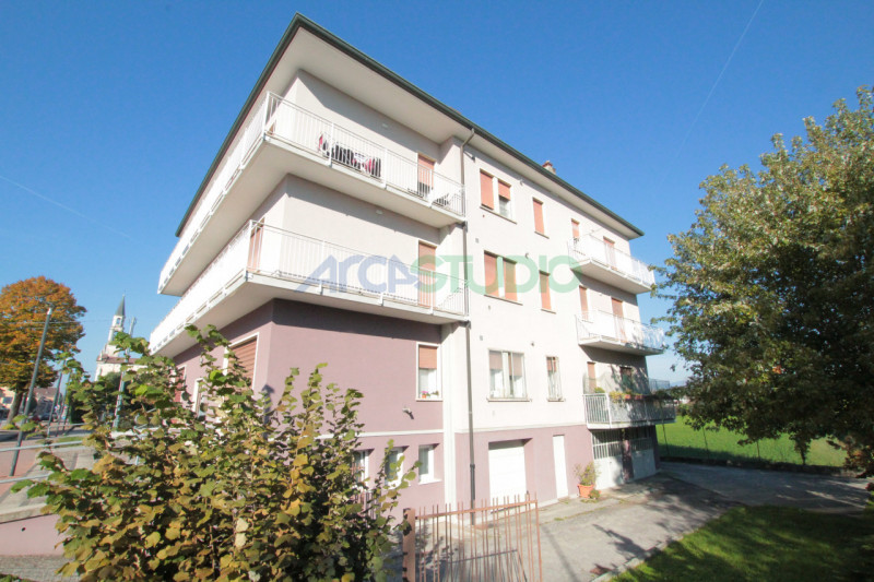 IN TRATTATIVA - Quinto Vicentino:  
Soluzione ideale se ami vivere in grandi spazi abitativi, com...