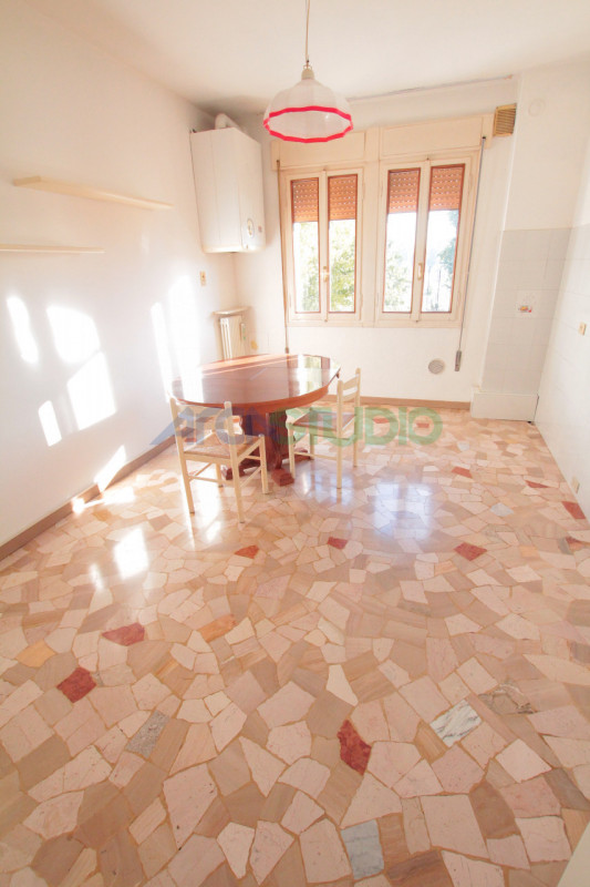 IN TRATTATIVA - Quinto Vicentino:  
Soluzione ideale se ami vivere in grandi spazi abitativi, com...