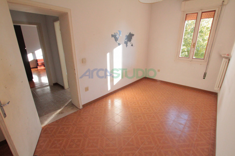 IN TRATTATIVA - Quinto Vicentino:  
Soluzione ideale se ami vivere in grandi spazi abitativi, com...