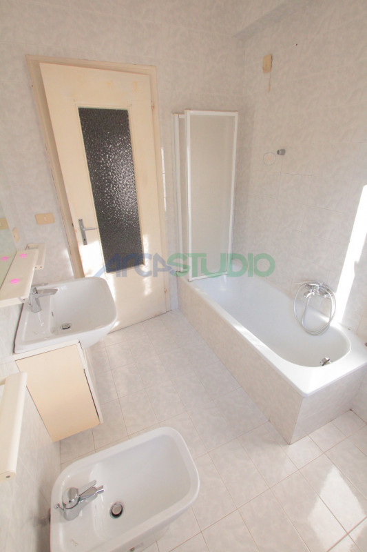 IN TRATTATIVA - Quinto Vicentino:  
Soluzione ideale se ami vivere in grandi spazi abitativi, com...