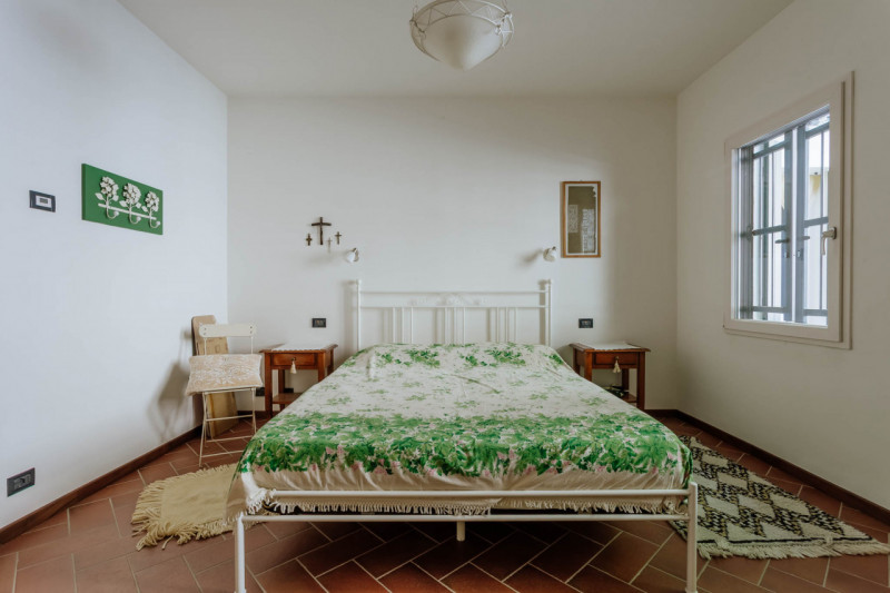 Galzignano Terme: Villa contemporanea situata in posizione aperta e panoramica; la proprietà di c...