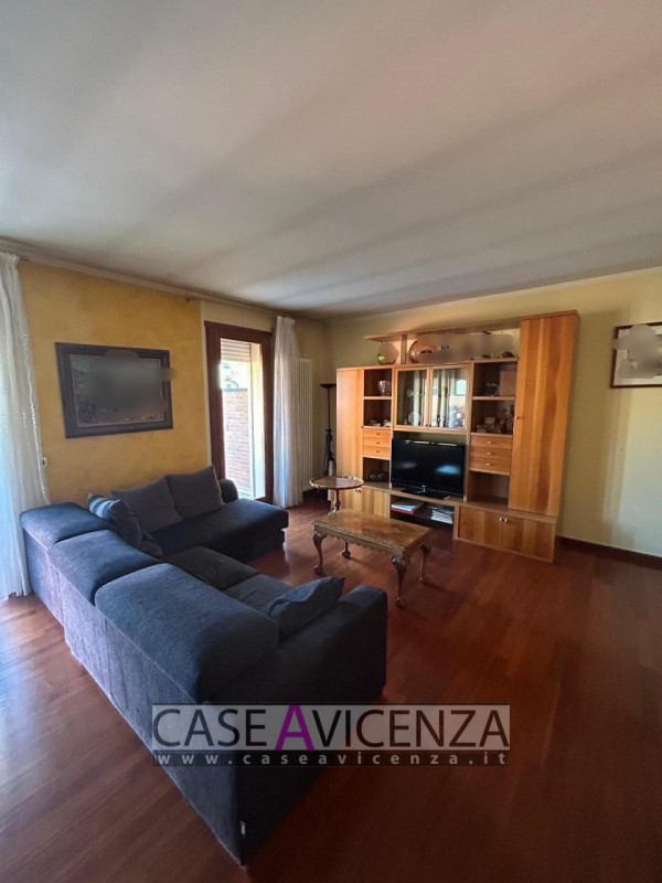 Camisano Vicentino (VI) C.E. in corso di definizione - Proponiamo ESCLUSIVO appartamento sito a p...