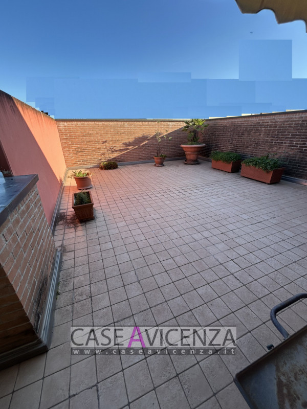 Camisano Vicentino (VI) C.E. in corso di definizione - Proponiamo ESCLUSIVO appartamento sito a p...