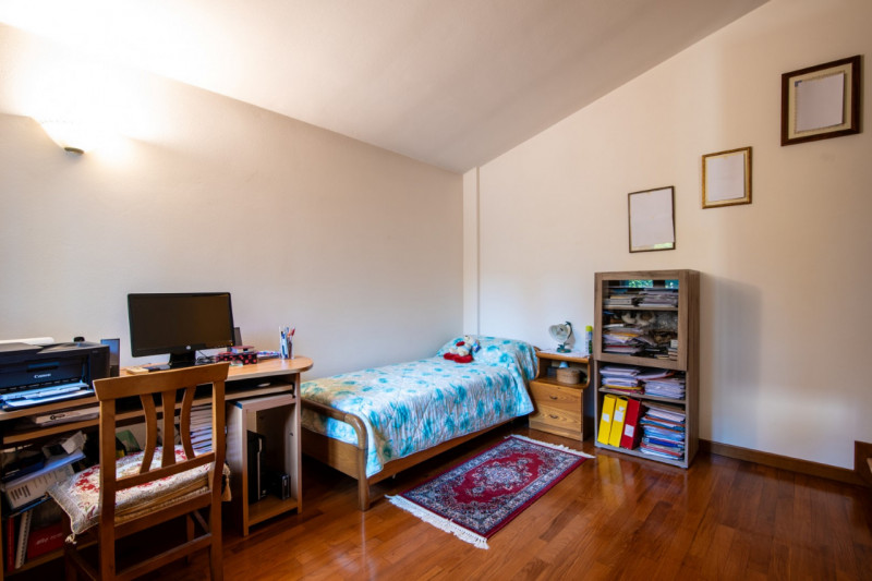 TORREGLIA Vic. ABANO TERME  Proponiamo in vendita una raffinata villa contemporanea di 230 mq sit...