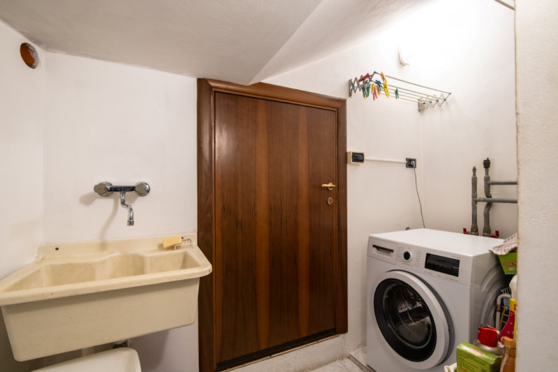 TORREGLIA Vic. ABANO TERME  Proponiamo in vendita una raffinata villa contemporanea di 230 mq sit...