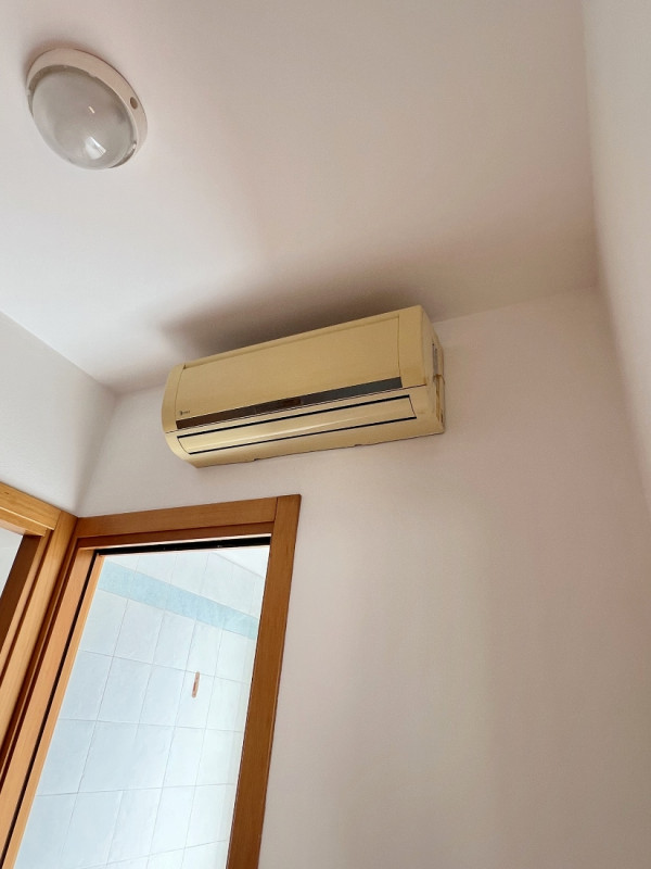 GRAZIOSO BICAMERE BISERVIZI CON TERRAZZO E GARAGE IN VENDITA A VICENZA SANTA BERTILLA - RIF. 8304...