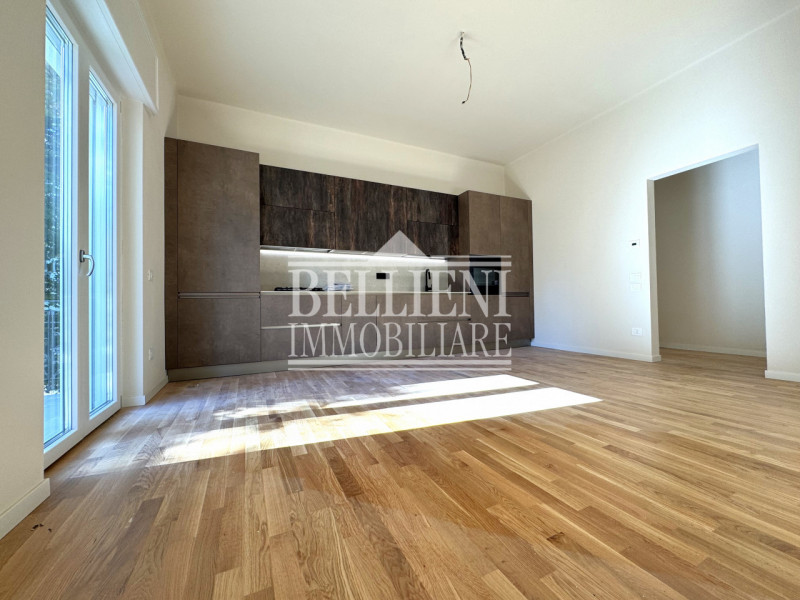 CENTRO STORICO: Introvabile appartamento tricamere finemente ristrutturato in contesto di poche u...