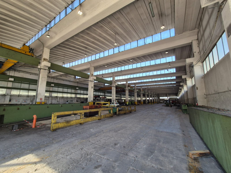 CAPANNONE INDUSTRIALE DI 15.900 MQ IN LOCAZIONE A VELO D'ASTICO (VI) - Rif. 8305
Proponiamo in lo...