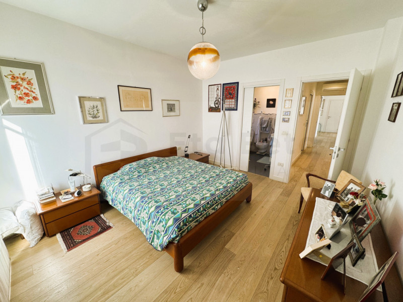 Ubicato in quartiere residenziale a Mestre, proponiamo in vendita un magnifico appartamento penta...