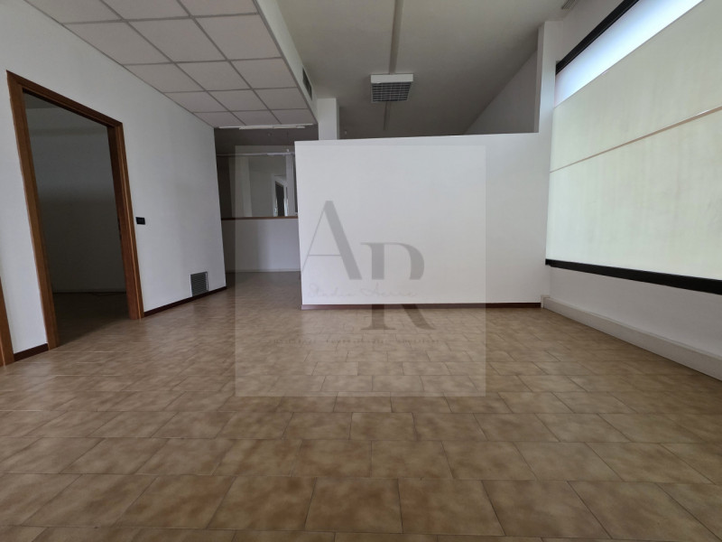Stra - Loc. San Pietro: Proponiamo in locazione, in tranquilla zona residenziale a pochi passi da...