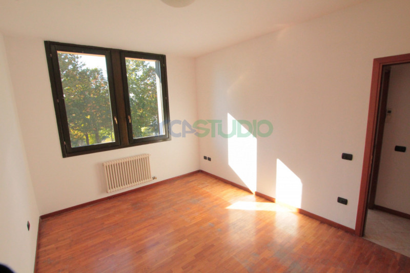 Bolzano Vicentino - Lisiera: 
Sei single e non hai bisogno di grandi spazi abitativi? Sei stanco ...