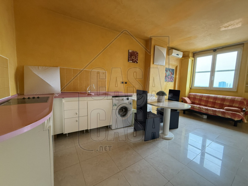 Scopri questo affascinante bilocale situato nel centro storico di Padova, una delle città più bel...