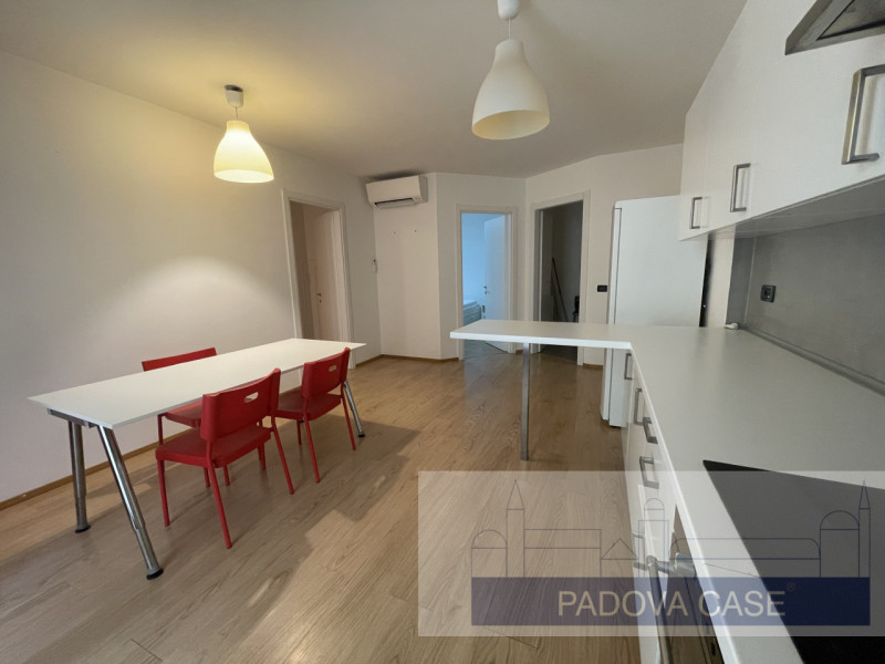 SOGGIORNO CON ANGOLO COTTURA, CAMERA MATRIMONIALE, CAMERA SINGOLA, ANTIBAGNO, BAGNO, POSTO AUTO 
...