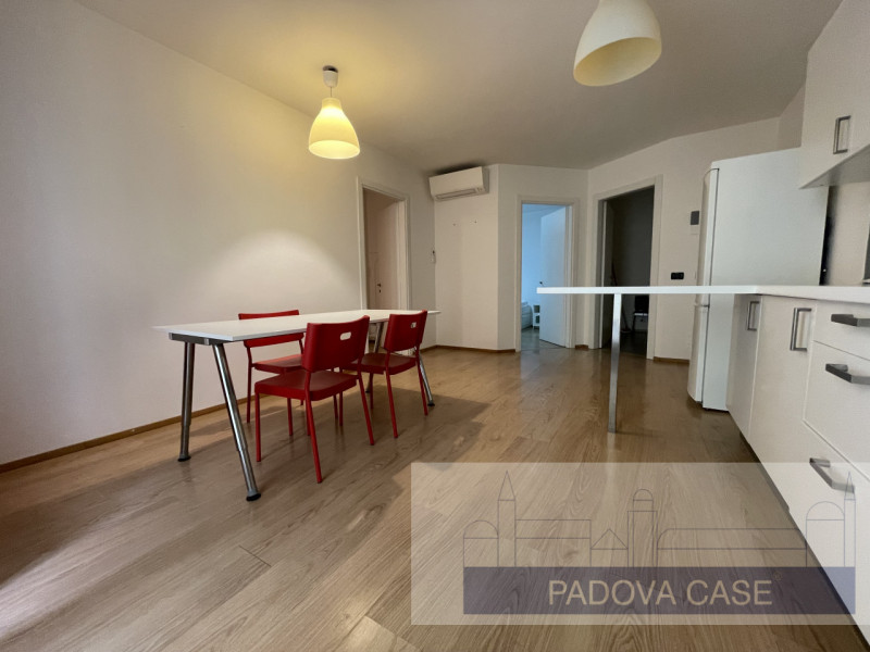 SOGGIORNO CON ANGOLO COTTURA, CAMERA MATRIMONIALE, CAMERA SINGOLA, ANTIBAGNO, BAGNO, POSTO AUTO 
...