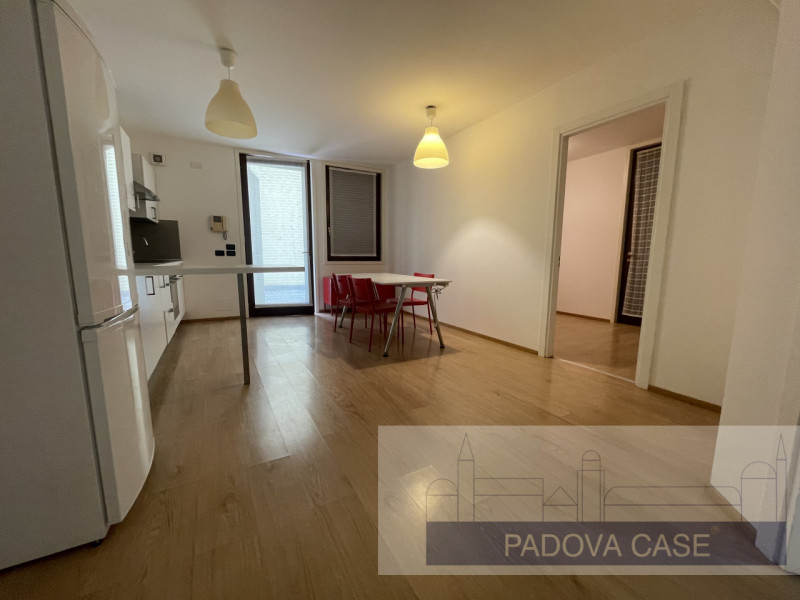 SOGGIORNO CON ANGOLO COTTURA, CAMERA MATRIMONIALE, CAMERA SINGOLA, ANTIBAGNO, BAGNO, POSTO AUTO 
...