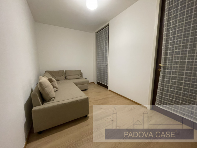 SOGGIORNO CON ANGOLO COTTURA, CAMERA MATRIMONIALE, CAMERA SINGOLA, ANTIBAGNO, BAGNO, POSTO AUTO 
...