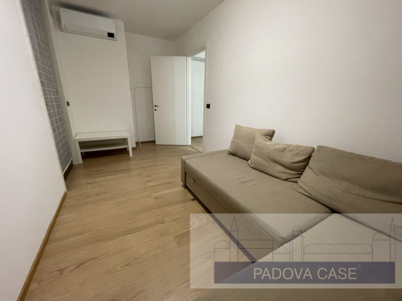 SOGGIORNO CON ANGOLO COTTURA, CAMERA MATRIMONIALE, CAMERA SINGOLA, ANTIBAGNO, BAGNO, POSTO AUTO 
...