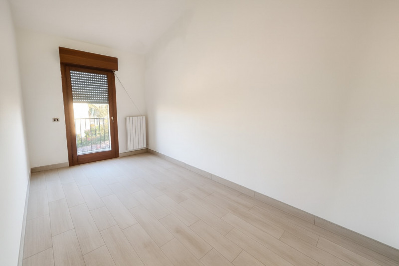 Scopri il tuo nuovo rifugio nel cuore di Camposampiero! Questo splendido appartamento di 60 mq è ...