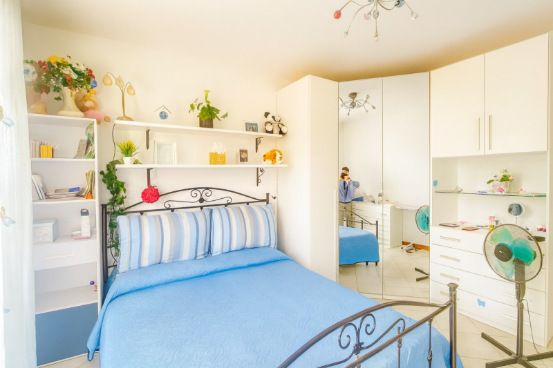 Proponiamo in esclusiva un raffinato appartamento in vendita nella tranquilla zona del comune di ...