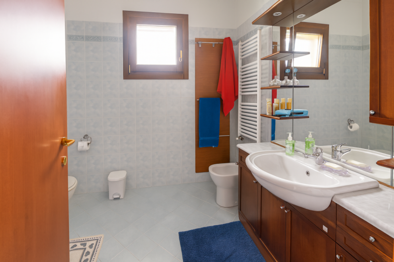 Proponiamo in esclusiva un raffinato appartamento in vendita nella tranquilla zona del comune di ...