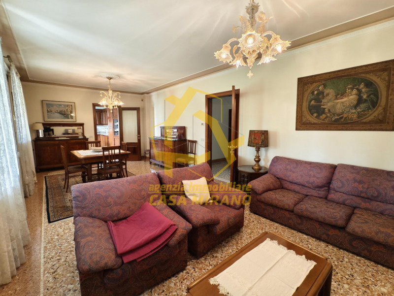 S.MARIA di SALA ELEGANTE VILLA con ANNESSO e AMPIO GIARDINO PRIVATO