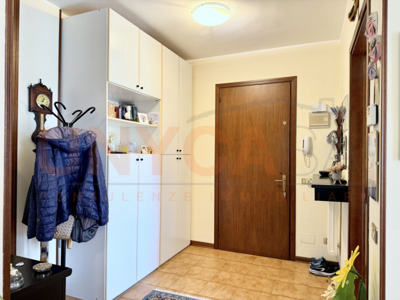 MESTRINO: proponiamo appartamento bicamere in condominio di 8 unità, comodo al centro paese. E' s...