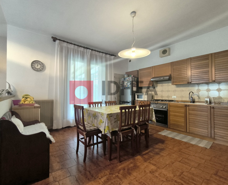 PREGANZIOL. FRESCADA

Inserito in piacevole contesto residenziale, nel cuore di Frescada, proponi...