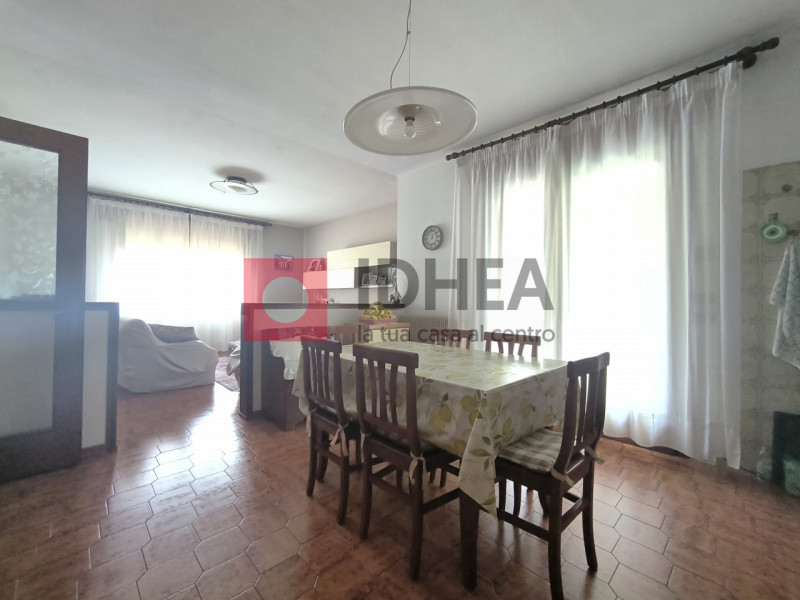 PREGANZIOL. FRESCADA

Inserito in piacevole contesto residenziale, nel cuore di Frescada, proponi...