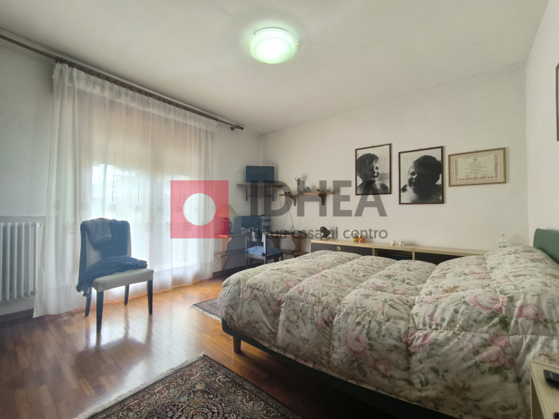 PREGANZIOL. FRESCADA

Inserito in piacevole contesto residenziale, nel cuore di Frescada, proponi...