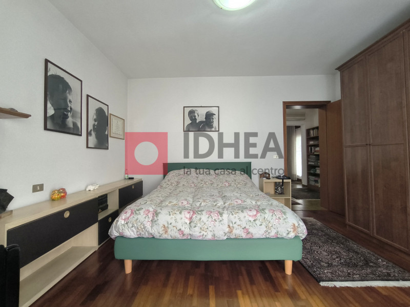 PREGANZIOL. FRESCADA

Inserito in piacevole contesto residenziale, nel cuore di Frescada, proponi...